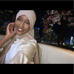 Meet your Posher, Samira